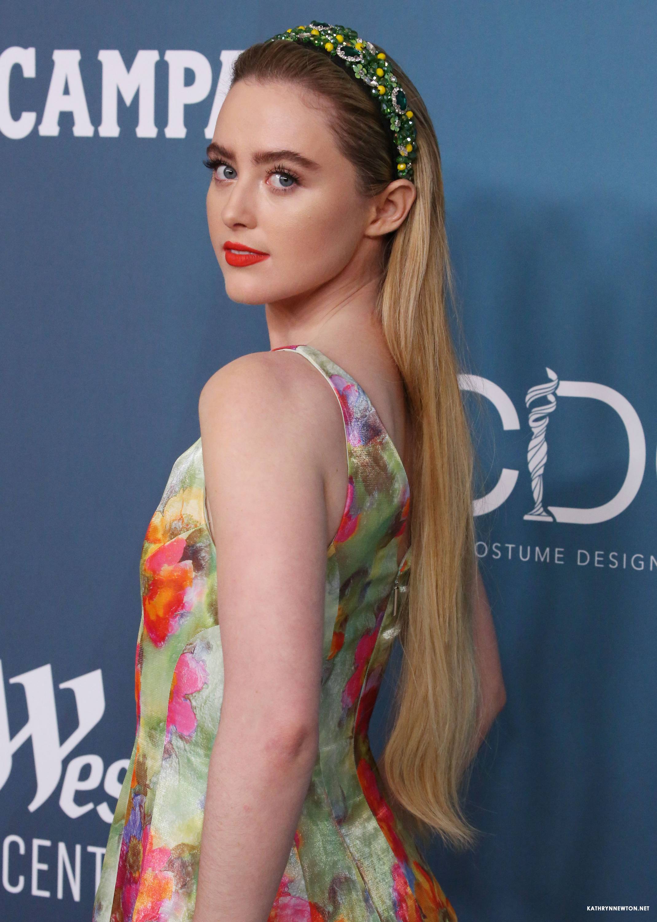 StarringKathrynNewton_CDGArrivals_0001.jpg StarringKathrynNewton_CDGArrivals_0001.jpg