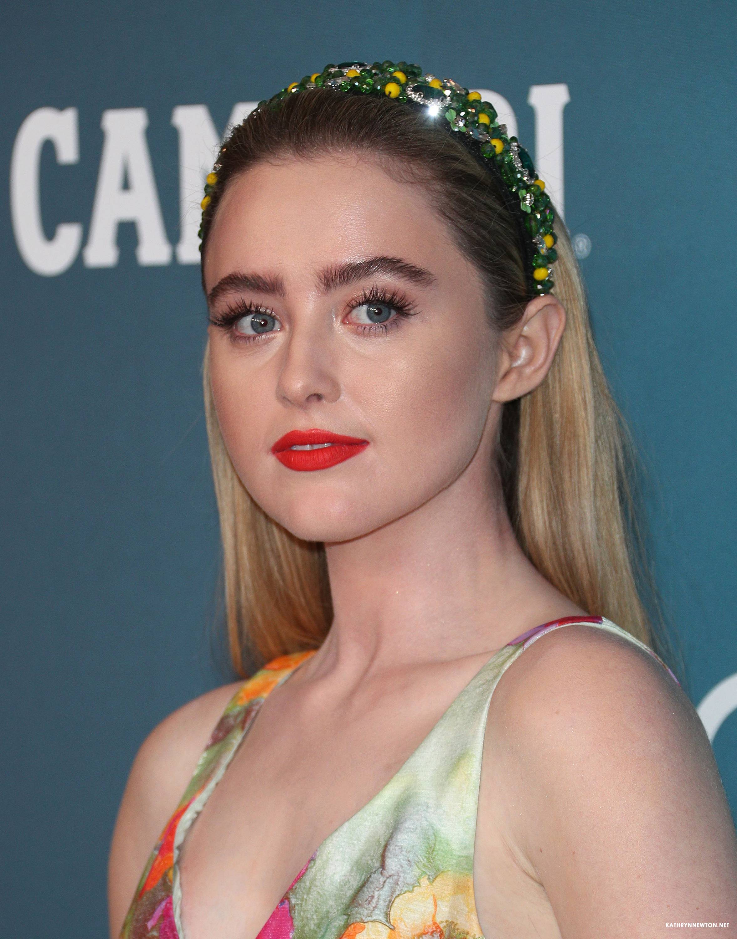 StarringKathrynNewton_CDGArrivals_0095.jpg