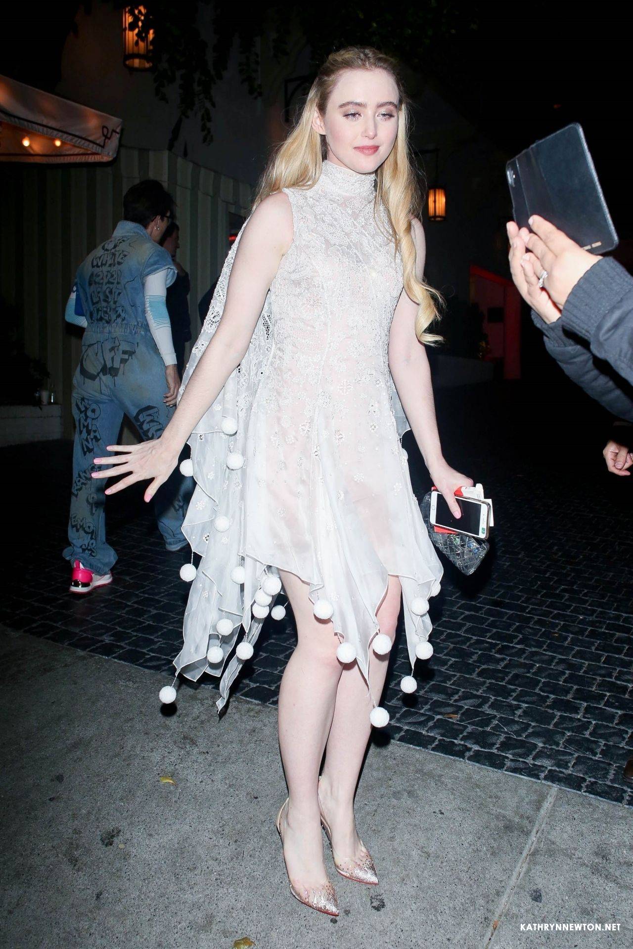 StarringKathrynNewton_WMagazineBestPerformancesPartyArrivals_0023.jpg